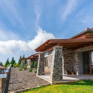Casa de hóspedes Rochão Village By Rent2u, Lda, Calheta (Madeira)